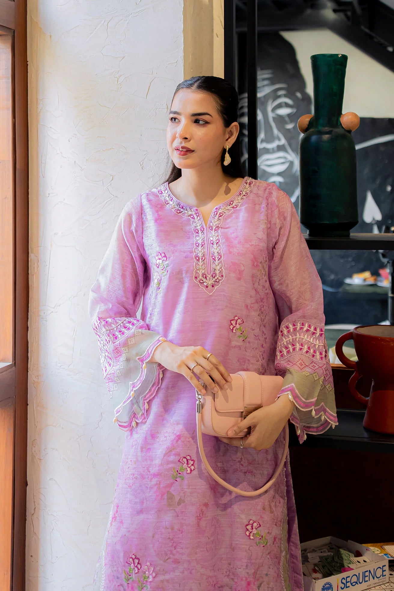 Lilac Embroidered Kurta Set (Munar)