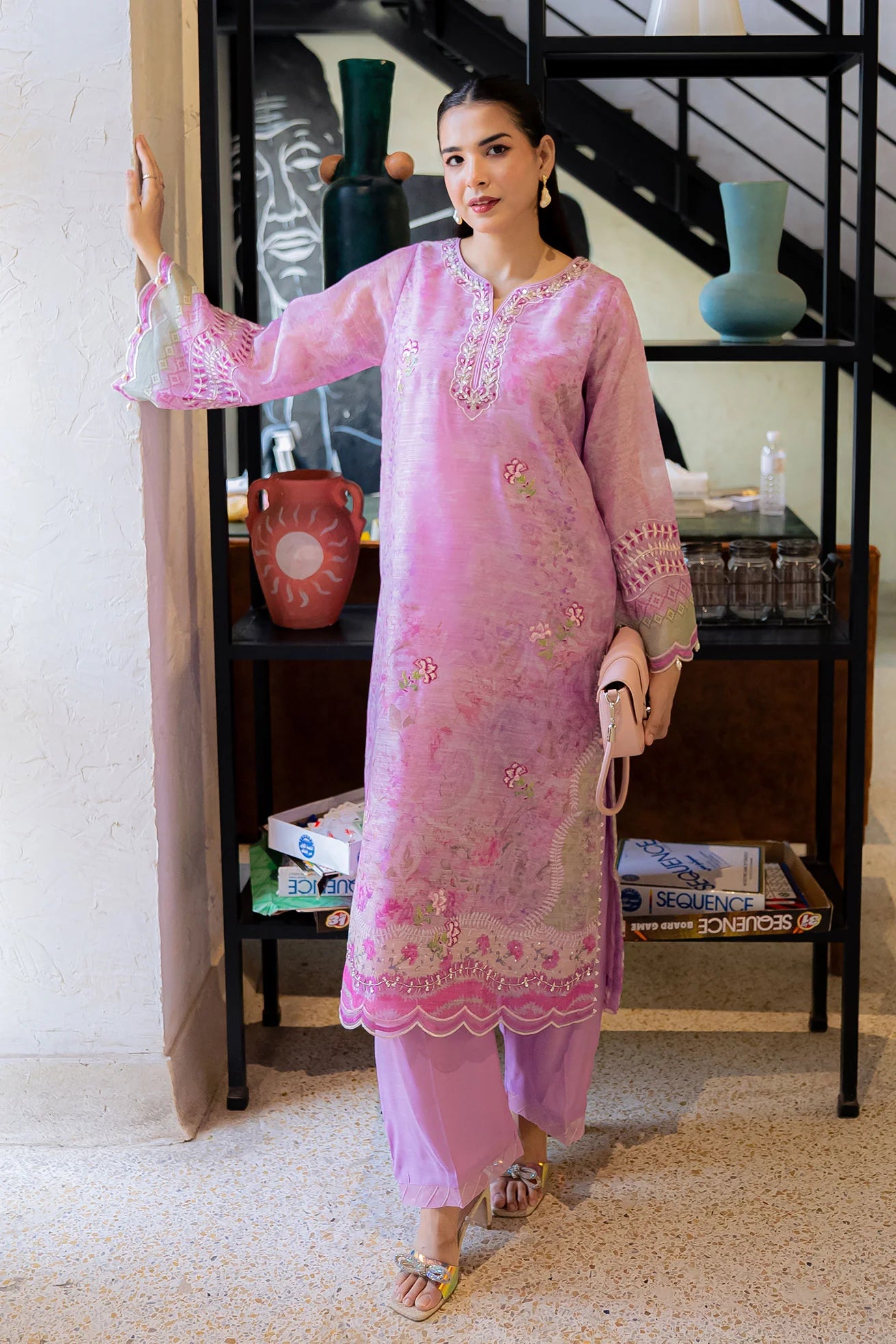 Lilac Embroidered Kurta Set (Munar)